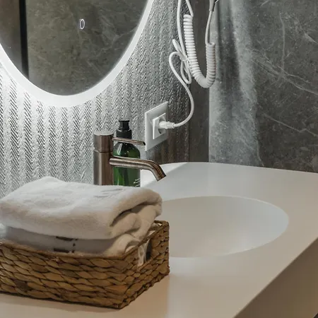 Appartamento One-bedroom With Sea View No 2 *